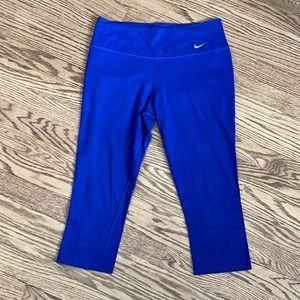 NIKE capri pants
